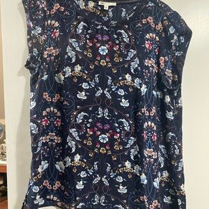 DR2 Navy Floral Blouse